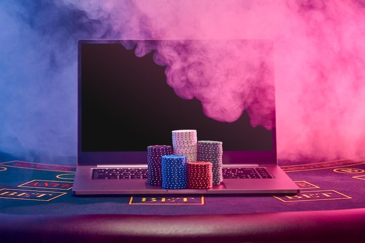 Hak pengguna atas pengelolaan data pribadi mereka di platform digital